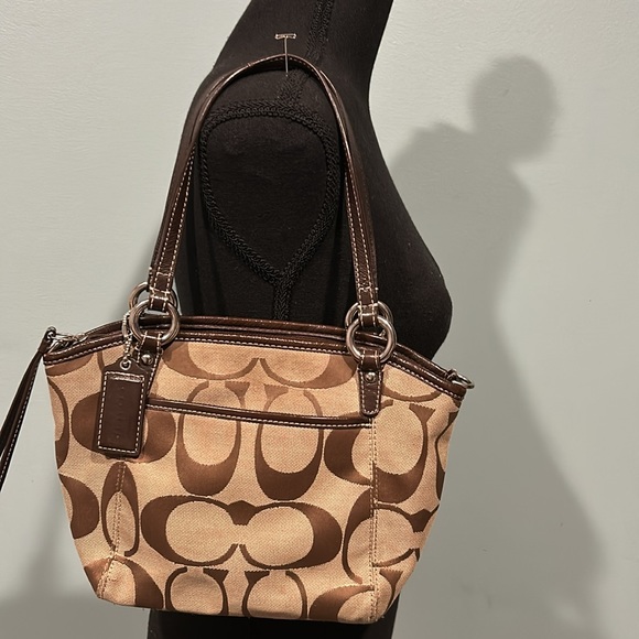 COACH SIGNATURE SMALL LEAH BROWN HANDBAG - Picture 5 of 8